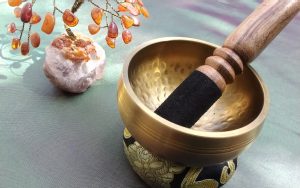 Premier bol chantant tibétain, symbole du début de l'aventure musicale d'Alchimie de l'être.